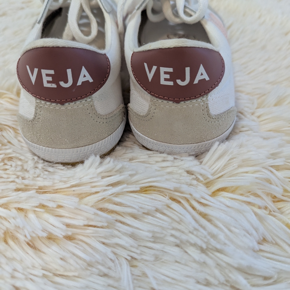 👟❣️Sneakers Veja Volley Canvas Sneakers Tennis Shoes New With Out Tags 👟❣️